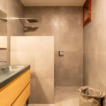 By Interhome Vercana