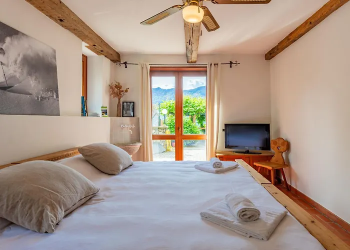 By Interhome Vercana